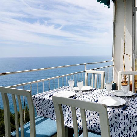 Appartamento Vista Mare Con Due Camere - Two-Bedroom Apartment With Sea View Sanremo Dış mekan fotoğraf