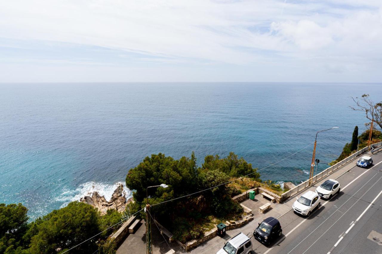 Appartamento Vista Mare Con Due Camere - Two-Bedroom Apartment With Sea View Sanremo Dış mekan fotoğraf